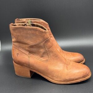 Frye Brown Claire Leather Ankle Booties with Block Heel Sz 9
